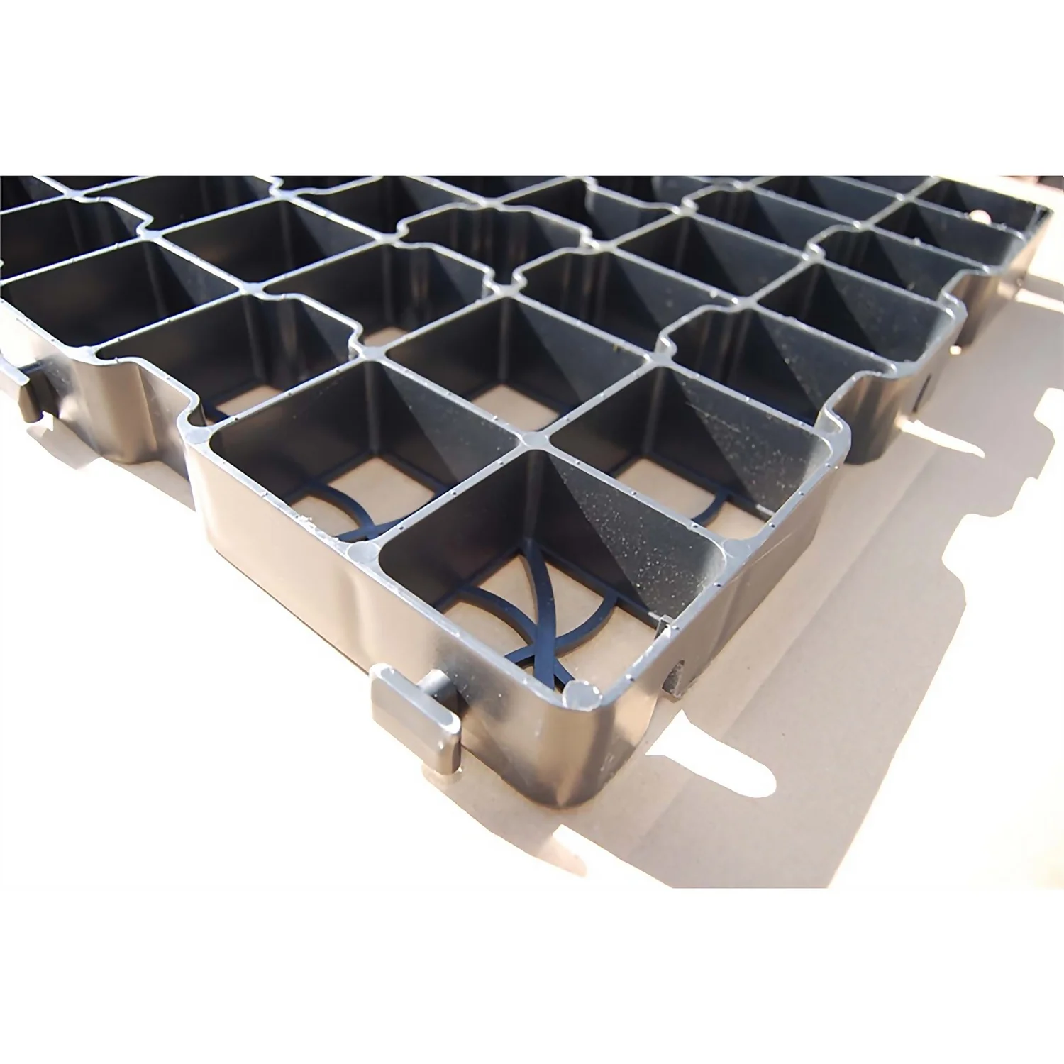 Ecobase Porous Pavers Paths - 1.5m2 (6 Pack) 4 Ecobase Porous Pavers Paths - 1.5m2 (6 Pack) - Image 4