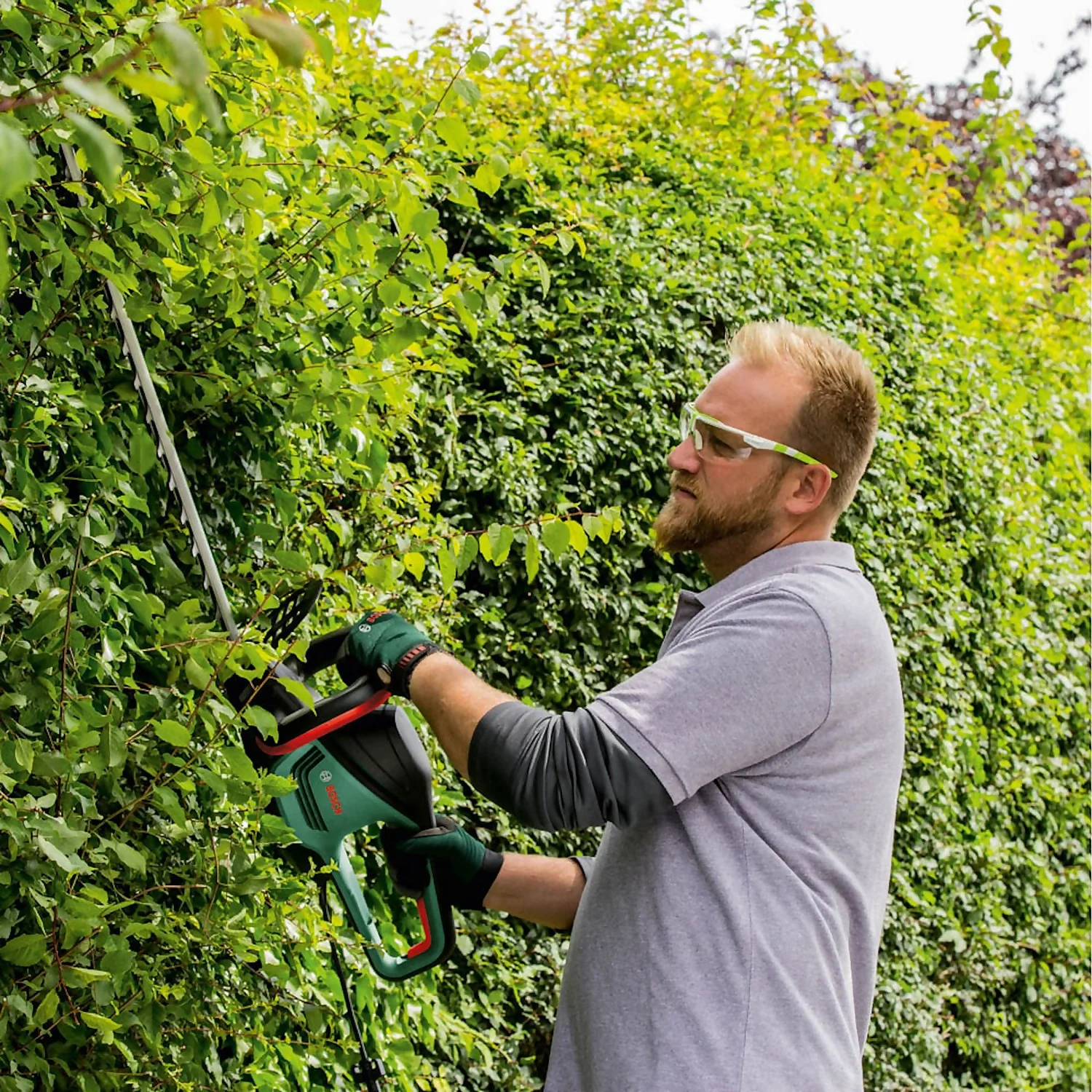 Bosch Advancedhedgecut 70 Hedge Trimmer 6 Bosch Advancedhedgecut 70 Hedge Trimmer - Image 6