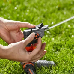 GARDENA Pulse Spike Water Sprinkler -Garantia Store 13489629 7584924640464455