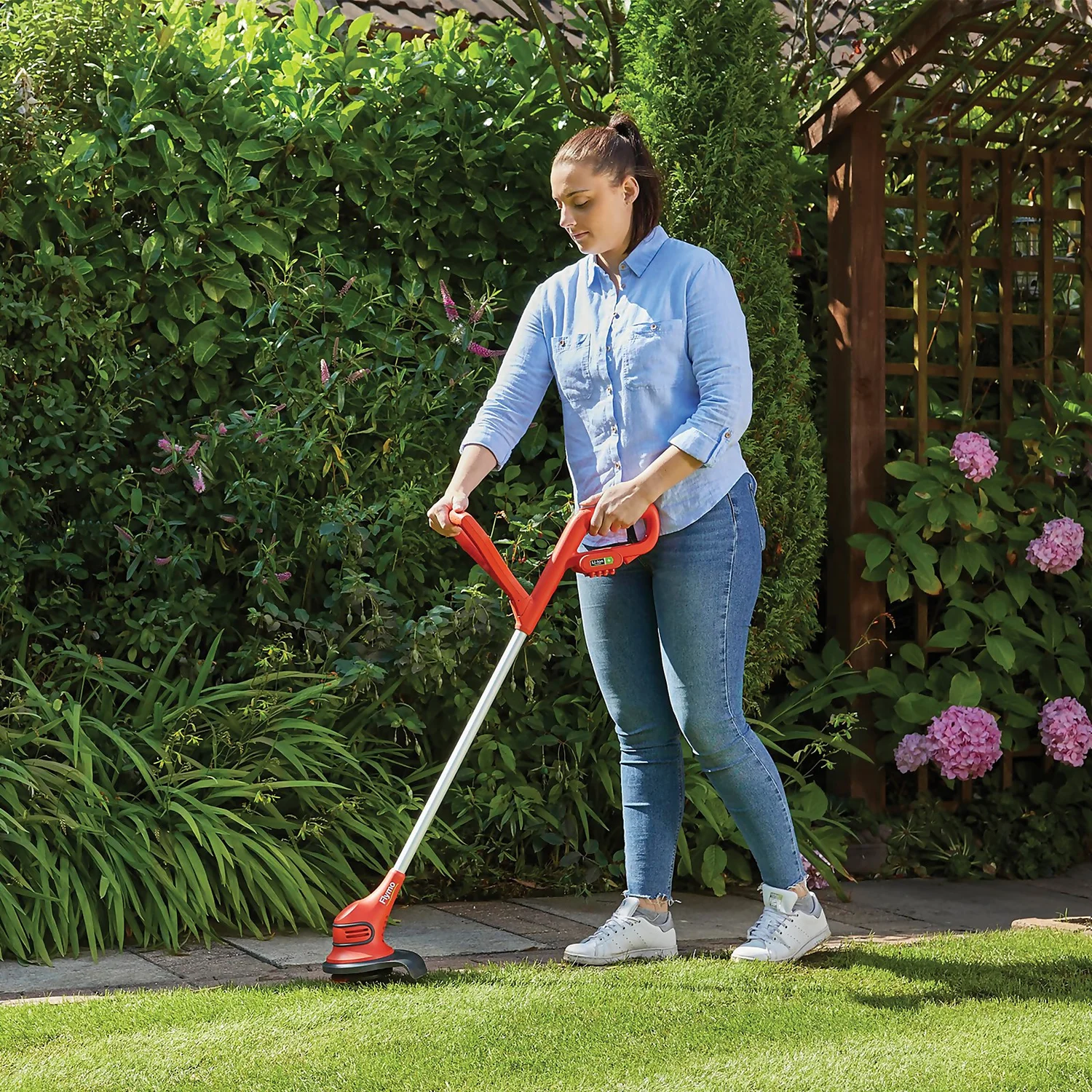 Flymo SimpliTrim Cordless Trimmer 2 Flymo SimpliTrim Cordless Trimmer - Image 2