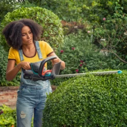 GARDENA ComfortCut Cordless 18V 50 Hedge Trimmer 12 GARDENA ComfortCut Cordless 18V 50 Hedge Trimmer -Garantia Store 13524828 1455049587661849